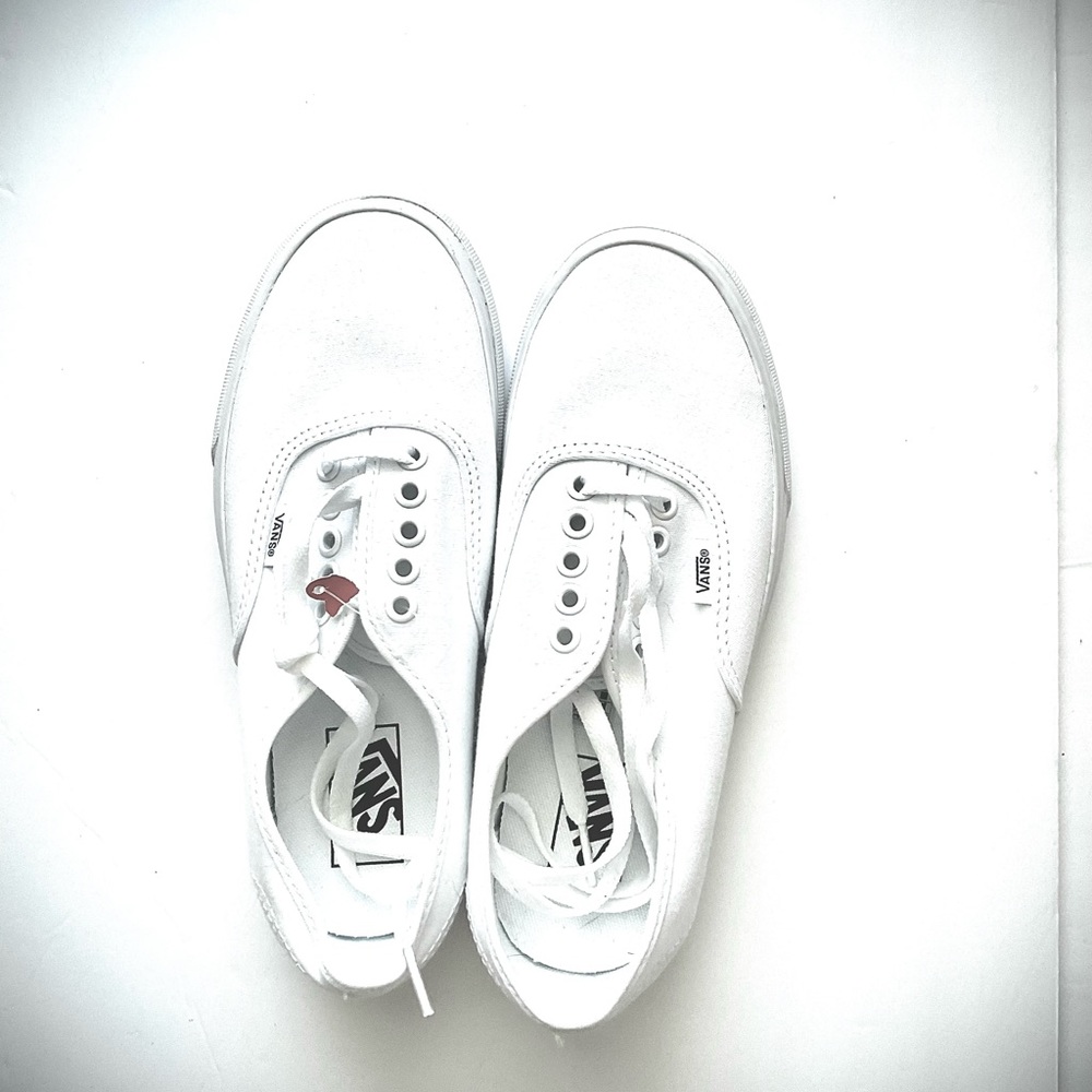 NWT Vans Canvas Tennis Shoes
